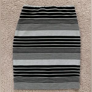 New York & Company black and white striped pencil skirt, knee length size XS